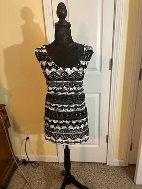Cato Black and White Lace Tunic Top